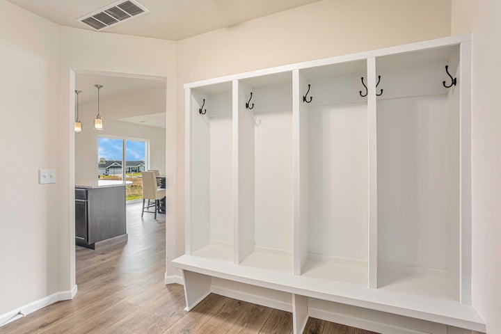 20250413221044249905000000-o