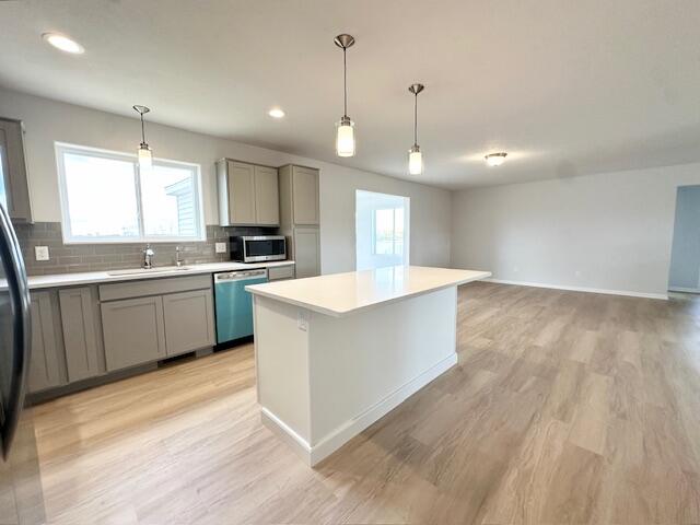 20250929224210906111000000-o