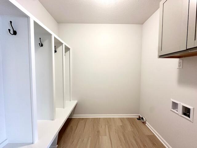 20250929224210993507000000-o