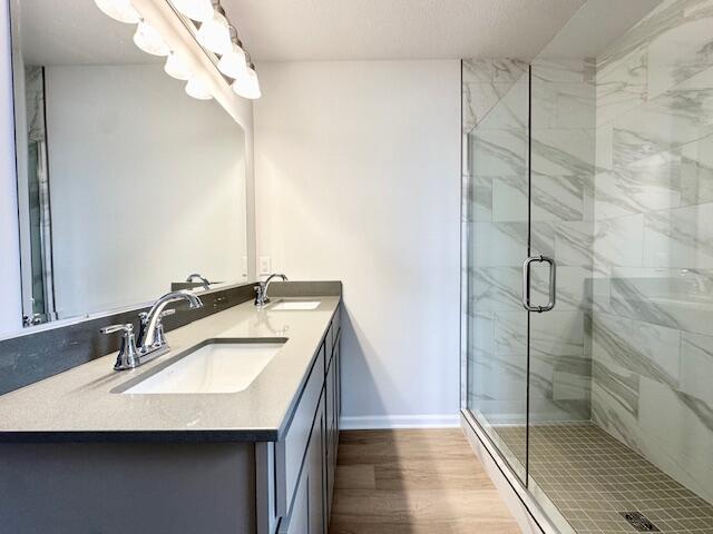 20250929224211080391000000-o